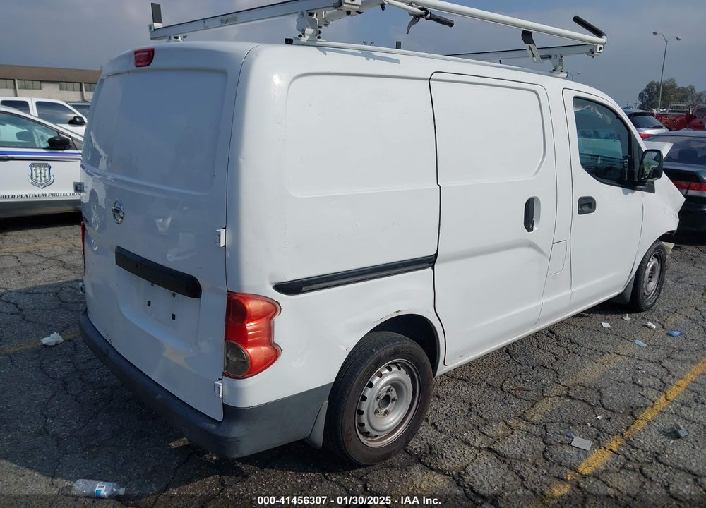 2015 NISSAN NV200 VIN: 3N6CM0KN7FK711042