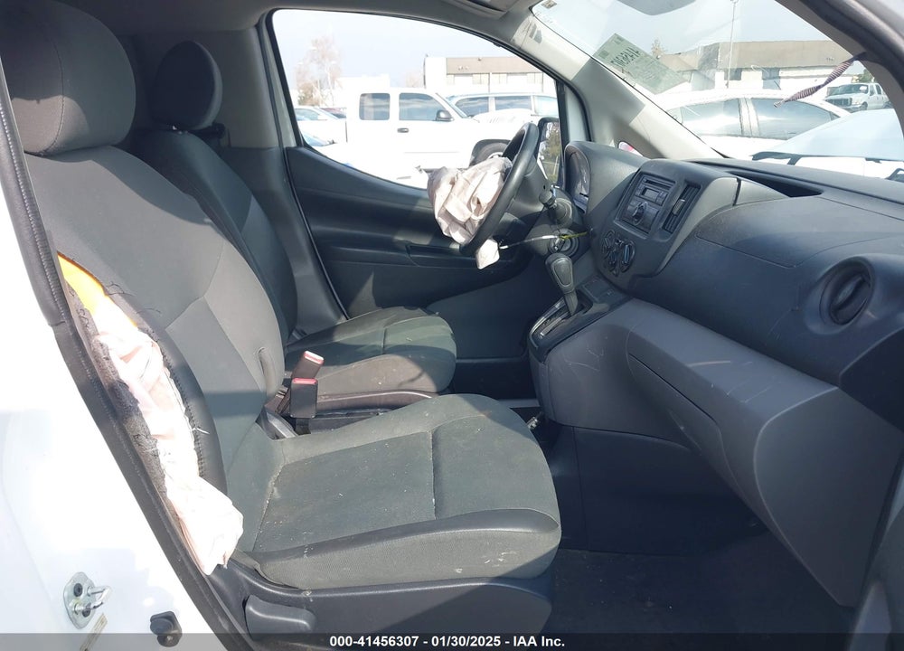 2015 NISSAN NV200 VIN: 3N6CM0KN7FK711042