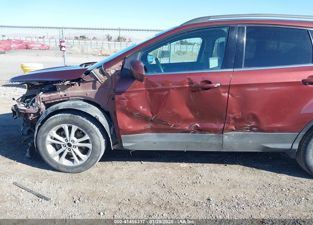 2018 FORD ESCAPE SEL VIN: 1FMCU0HD2JUB14242