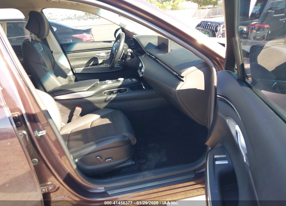 2022 GENESIS GV70 2.5T AWD VIN: KMUMADTB0NU038778