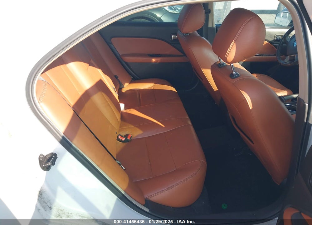 2011 FORD FUSION VIN: 3FAHP0JG4BR343073