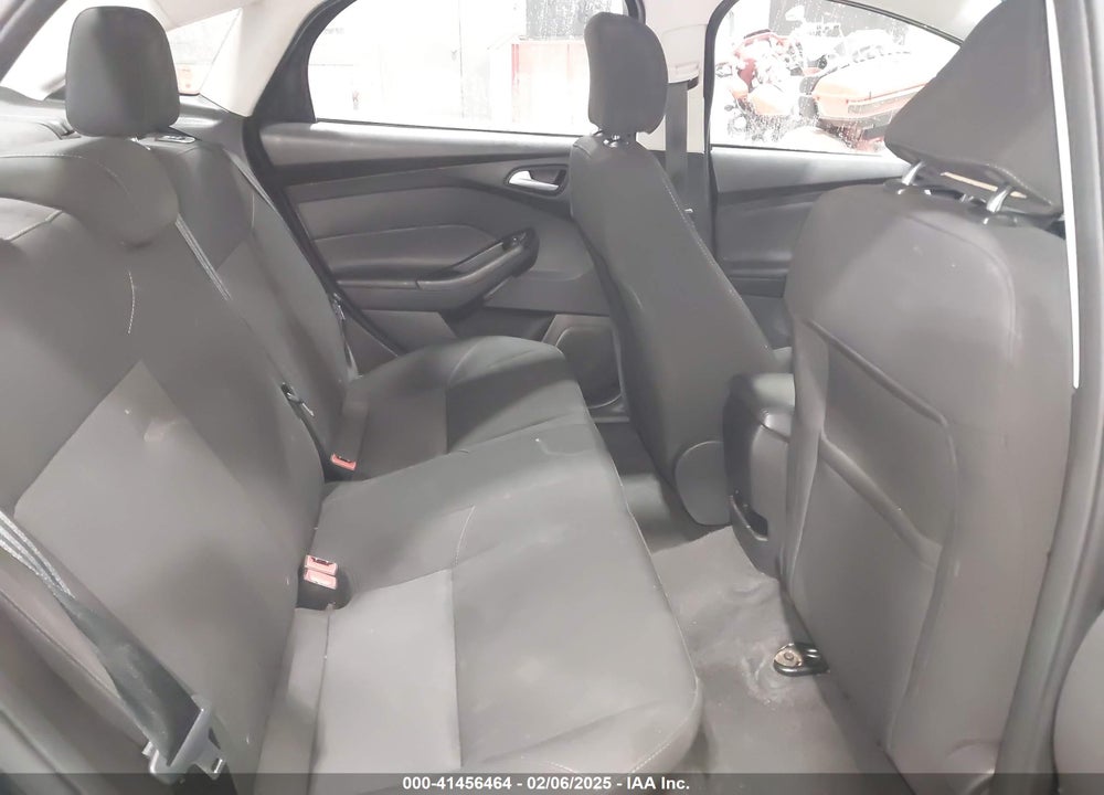 2017 FORD FOCUS VIN: 1FADP3F29HL281111