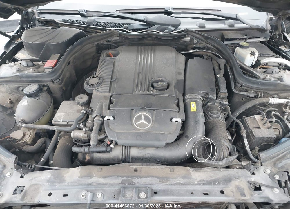 2013 MERCEDES-BENZ C VIN: WDDGF4HB8DR257182