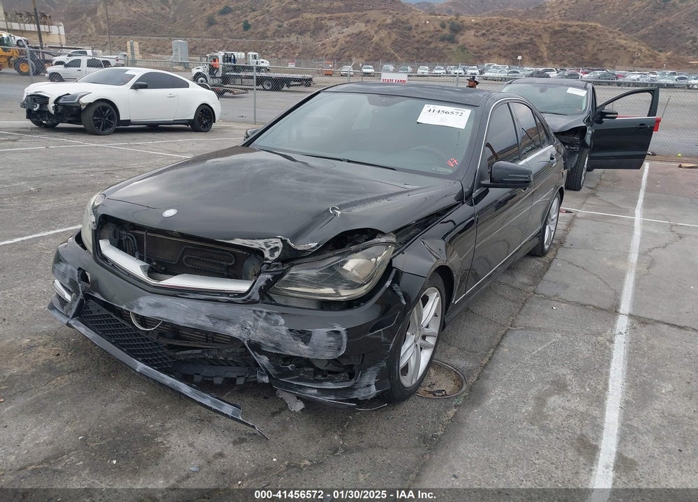 2013 MERCEDES-BENZ C VIN: WDDGF4HB8DR257182