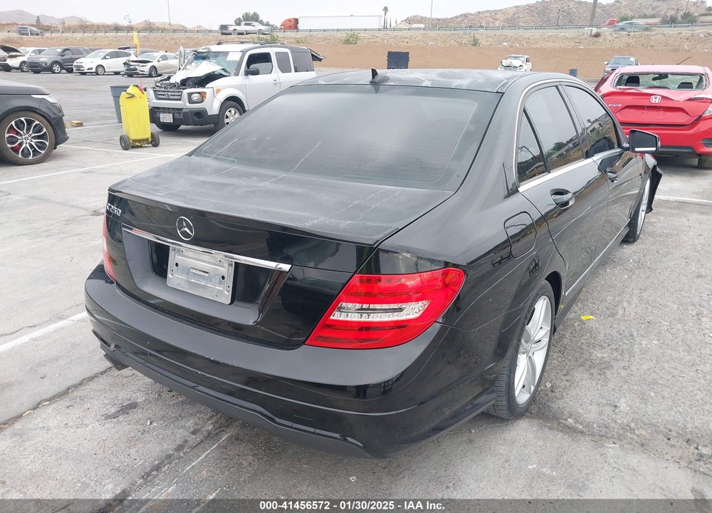 2013 MERCEDES-BENZ C VIN: WDDGF4HB8DR257182