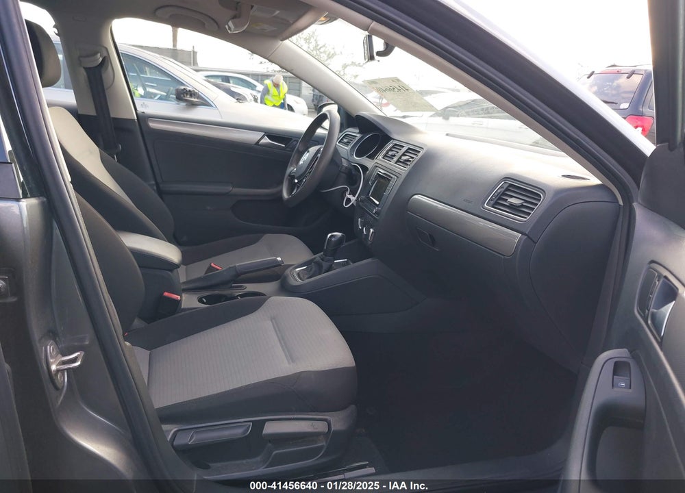 2017 VOLKSWAGEN JETTA VIN: 3VW2B7AJ5HM252884