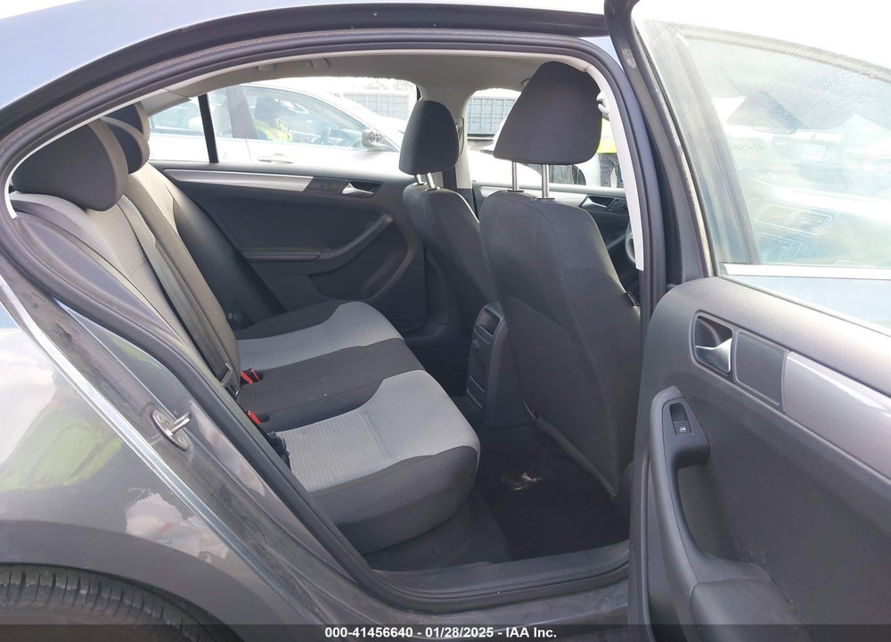 2017 VOLKSWAGEN JETTA VIN: 3VW2B7AJ5HM252884