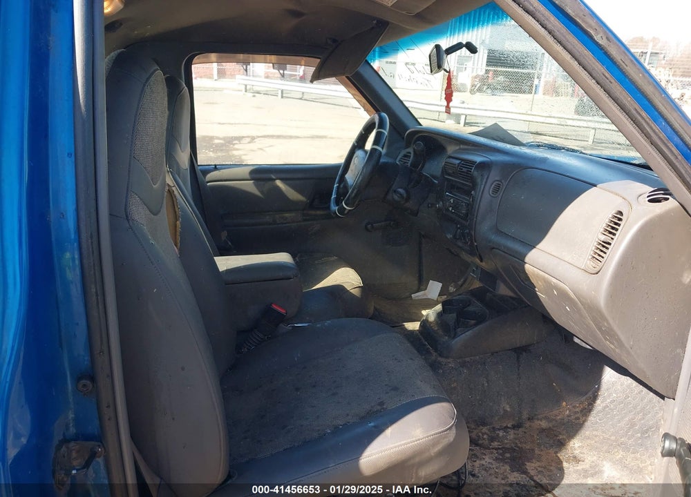 2001 FORD RANGER VIN: 1FTYR10U11TA77915
