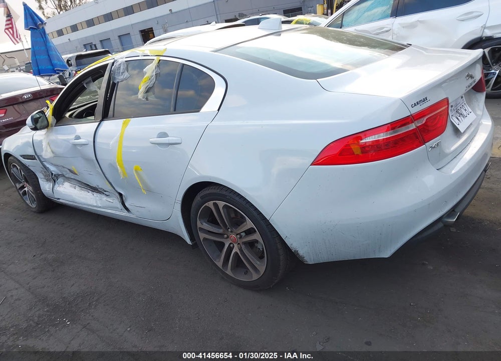 2017 JAGUAR XE 35T PREMIUM VIN: SAJAD4BV5HA960334