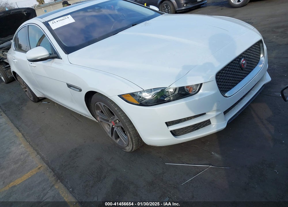 2017 JAGUAR XE 35T PREMIUM VIN: SAJAD4BV5HA960334