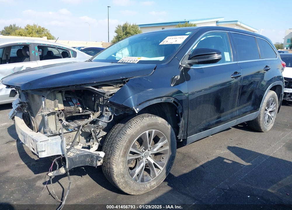 2019 TOYOTA HIGHLANDER LE VIN: 5TDBZRFH7KS980097