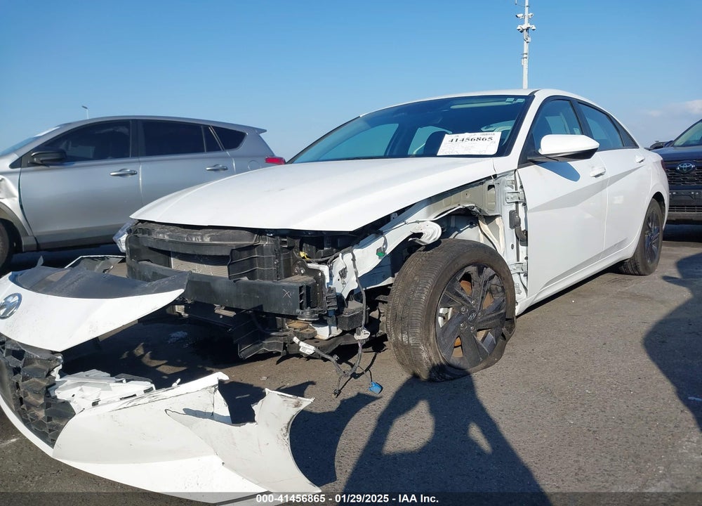 2022 HYUNDAI ELANTRA VIN: 5NPLS4AG3NH077191