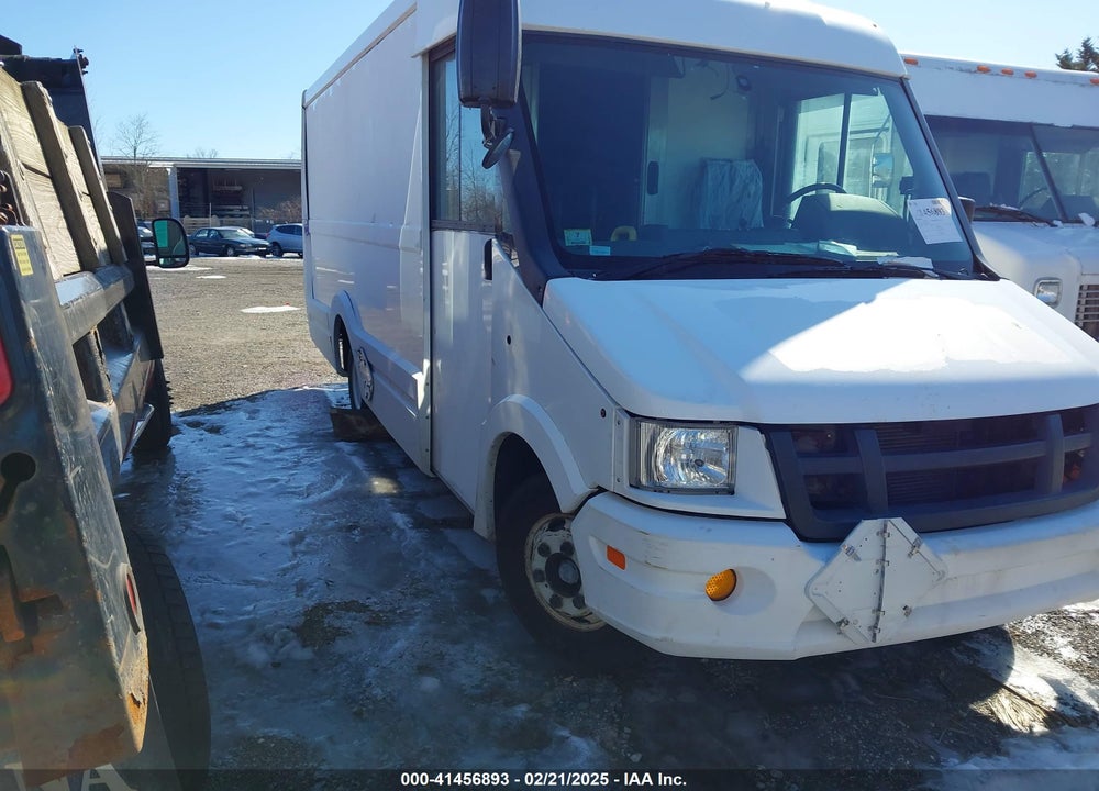 2013 ISUZU COMMERCIAL VAN VIN: JALB4T179D7W01848