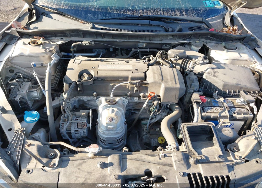 2013 HONDA ACCORD VIN: 1HGCR2F32DA131903
