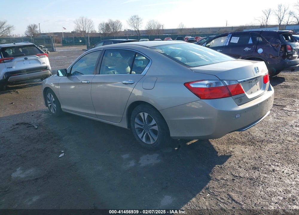 2013 HONDA ACCORD VIN: 1HGCR2F32DA131903