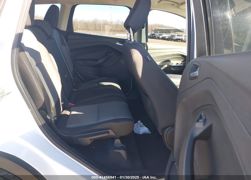 2018 FORD ESCAPE SE VIN: 1FMCU9GD8JUB05356