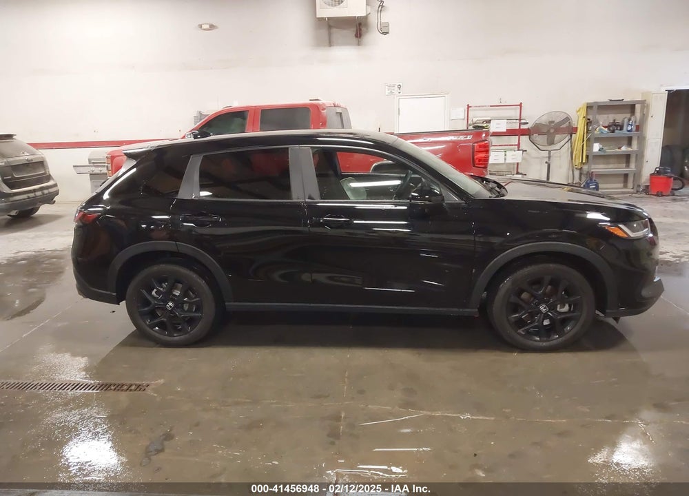 2023 HONDA HR-V VIN: 3CZRZ2H57PM728568