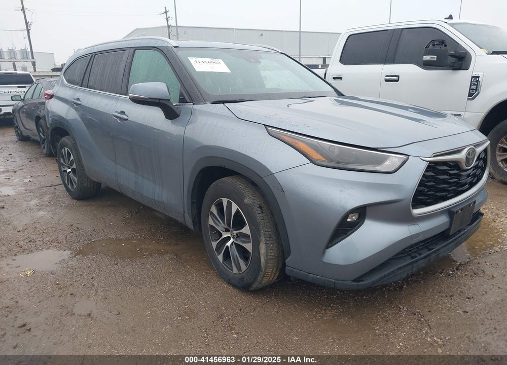 2023 TOYOTA HIGHLANDER XLE VIN: 5TDKDRAH6PS027202