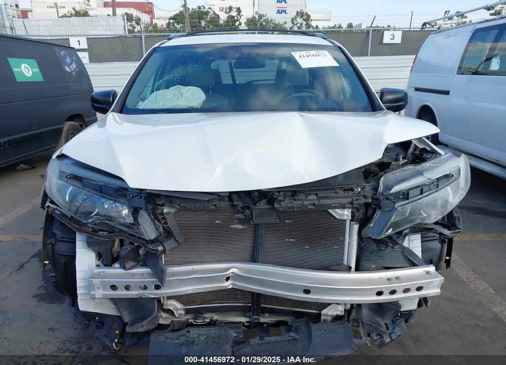 2019 HONDA PILOT LX VIN: 5FNYF5H17KB016728