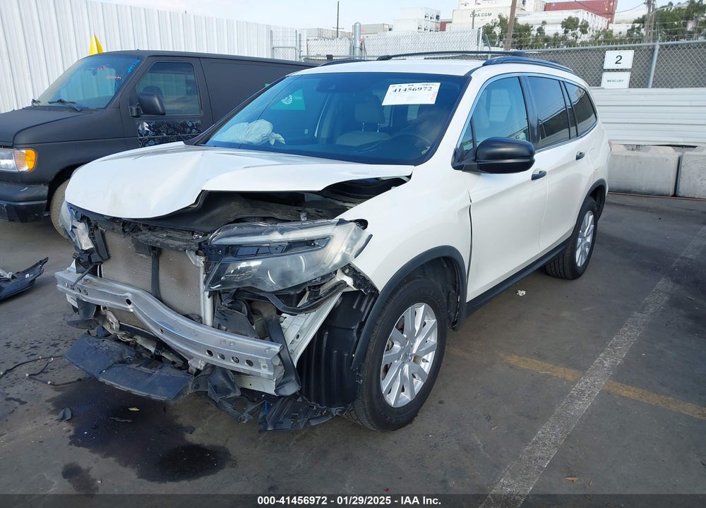 2019 HONDA PILOT LX VIN: 5FNYF5H17KB016728