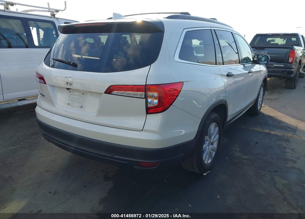 2019 HONDA PILOT LX VIN: 5FNYF5H17KB016728