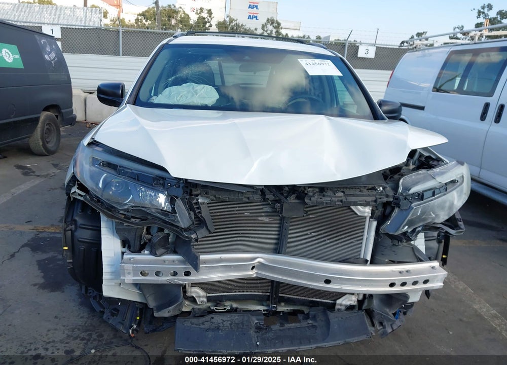 2019 HONDA PILOT LX VIN: 5FNYF5H17KB016728