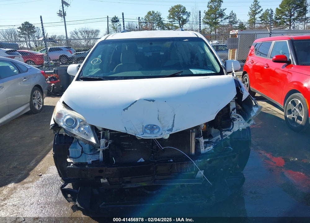 2015 TOYOTA SIENNA LE 8 PASSENGER VIN: 5TDKK3DC7FS609780