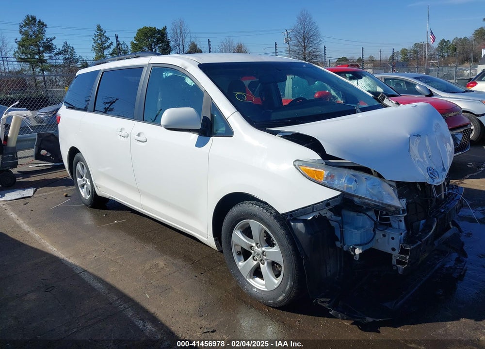 2015 TOYOTA SIENNA LE 8 PASSENGER VIN: 5TDKK3DC7FS609780