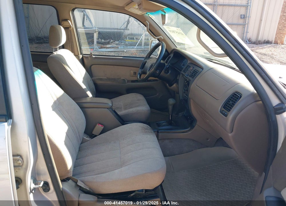 2000 TOYOTA 4RUNNER SR5 V6 VIN: JT3GN86R1Y0167388