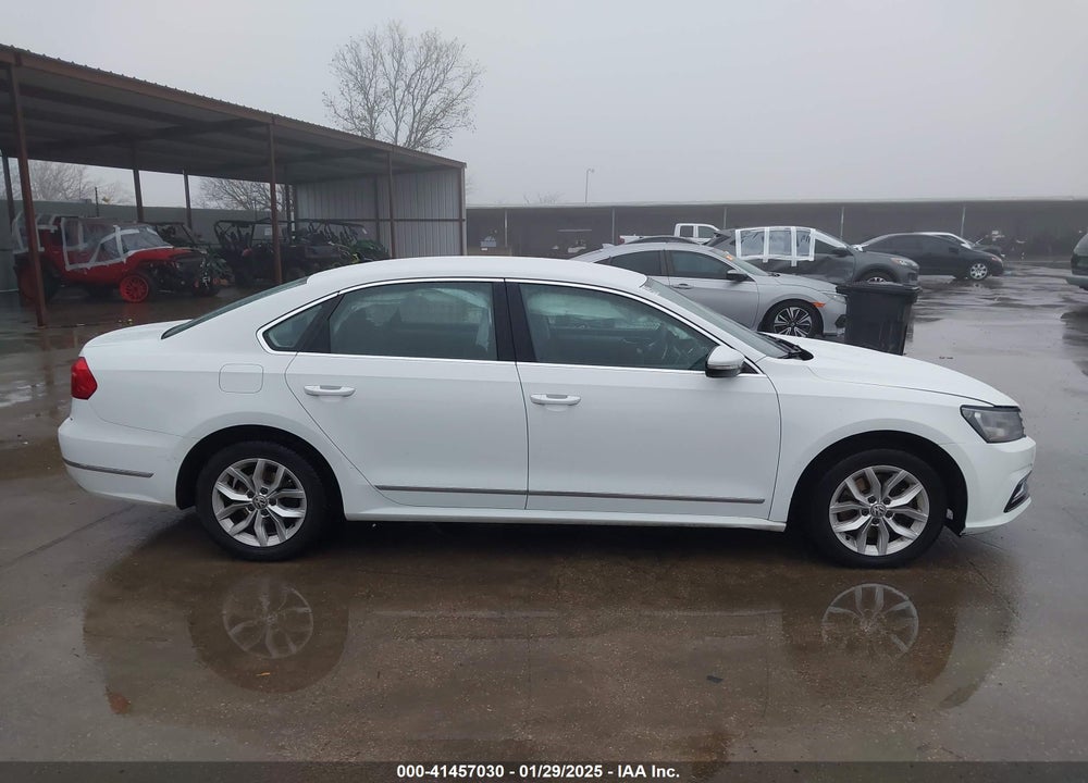 2016 VOLKSWAGEN PASSAT VIN: 1VWAS7A37GC011776