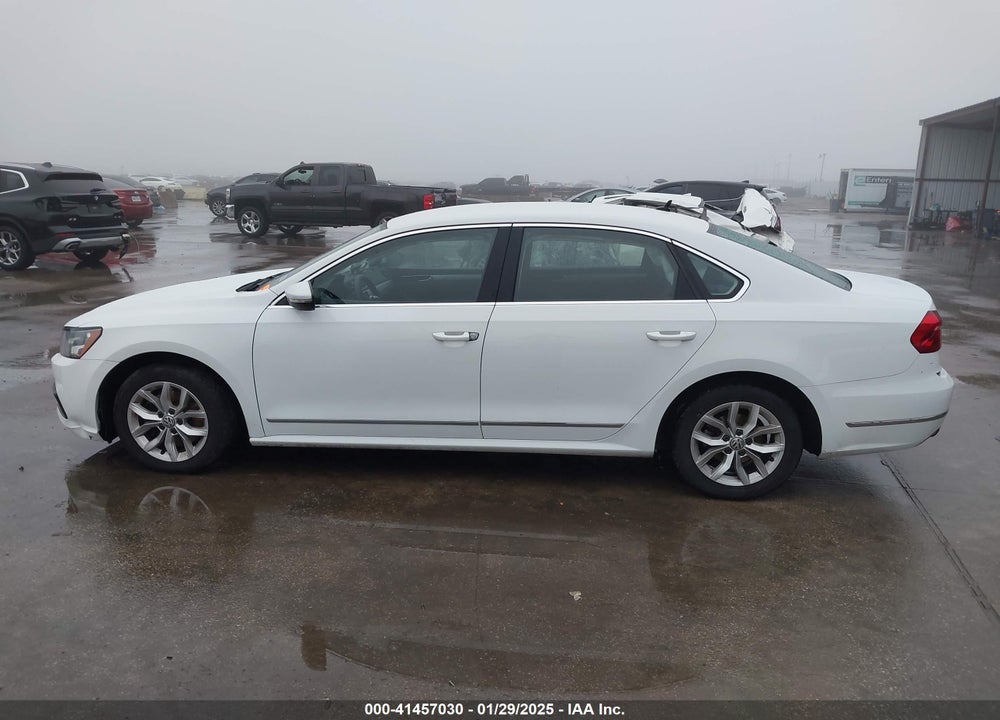 2016 VOLKSWAGEN PASSAT VIN: 1VWAS7A37GC011776