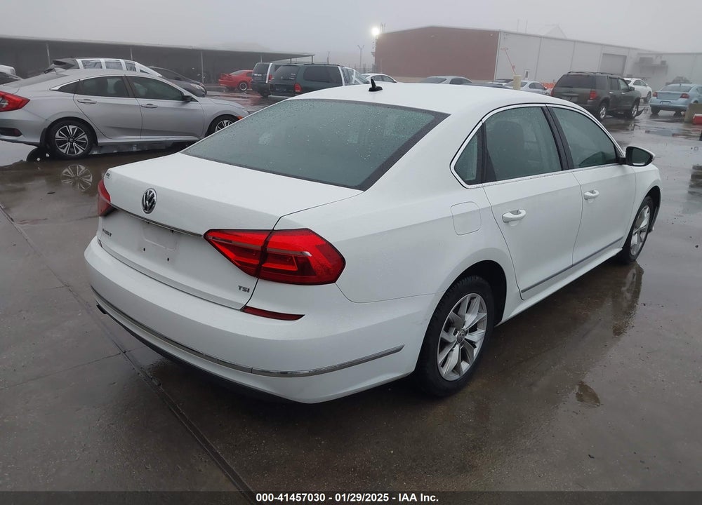 2016 VOLKSWAGEN PASSAT VIN: 1VWAS7A37GC011776
