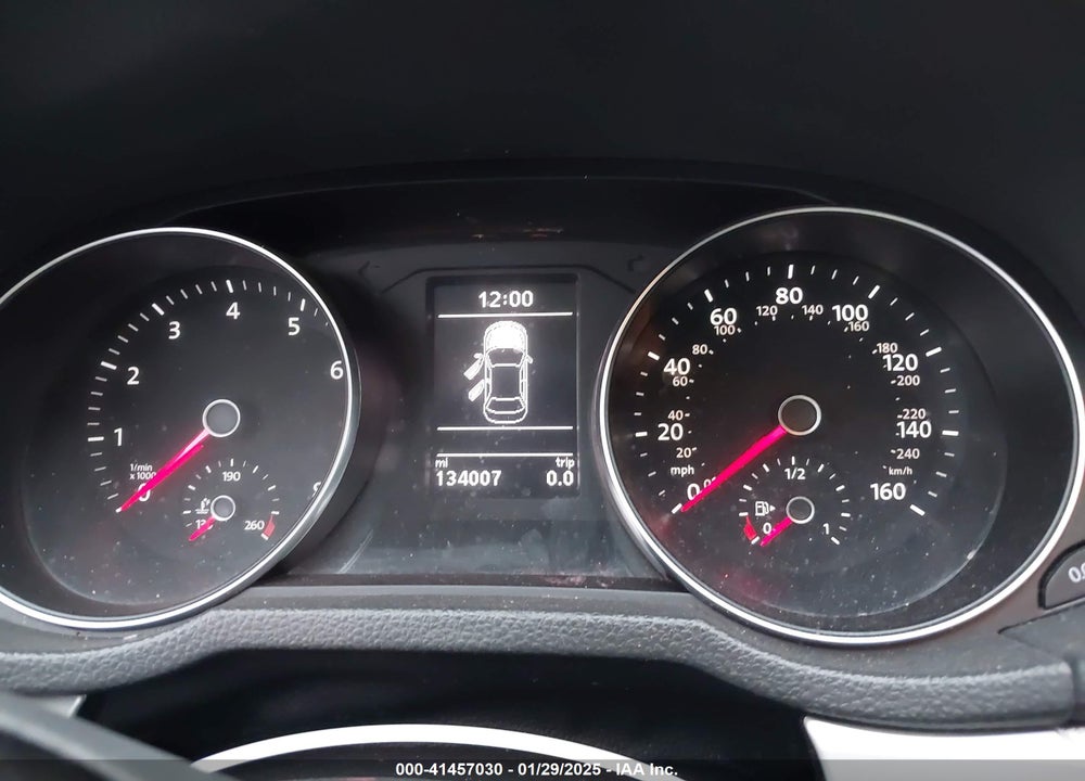 2016 VOLKSWAGEN PASSAT VIN: 1VWAS7A37GC011776