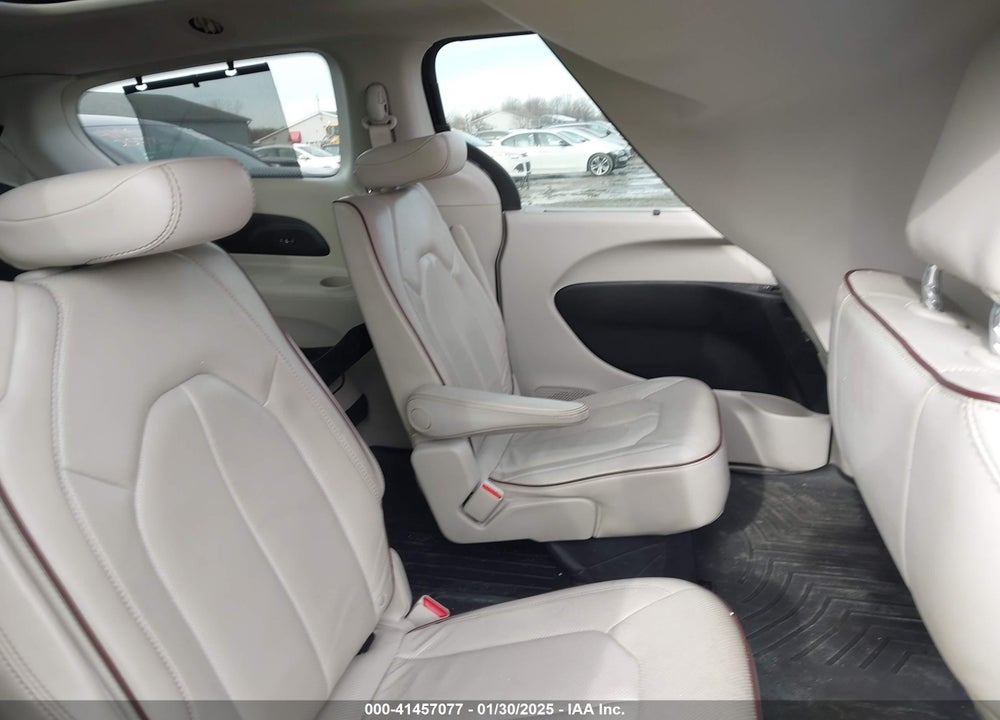 2019 CHRYSLER PACIFICA LIMITED VIN: 2C4RC1GG3KR554620