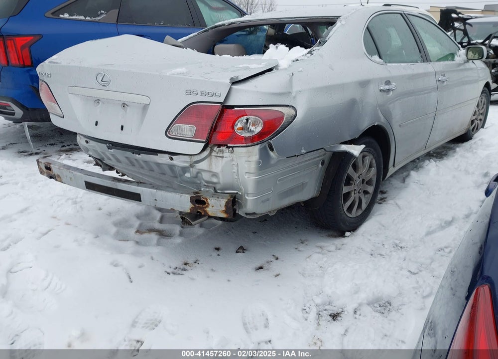 2002 LEXUS ES 300 VIN: JTHBF30G425030502