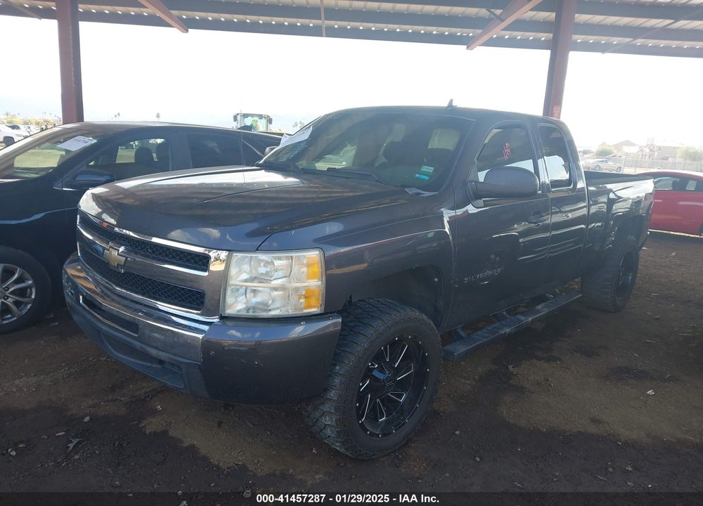2011 CHEVROLET SILVERADO 1500 LS VIN: 1GCRCREA6BZ441649