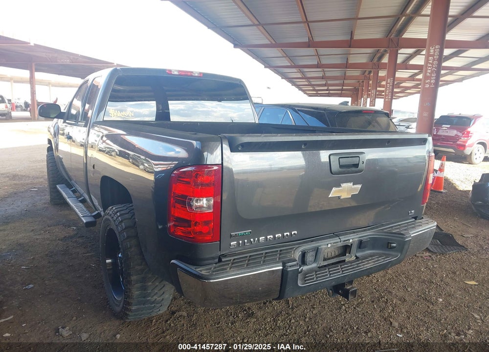 2011 CHEVROLET SILVERADO 1500 LS VIN: 1GCRCREA6BZ441649