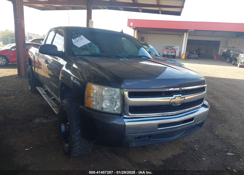 2011 CHEVROLET SILVERADO 1500 LS VIN: 1GCRCREA6BZ441649
