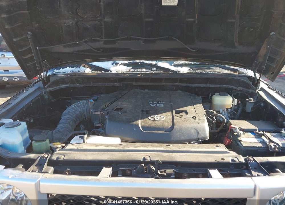 2009 TOYOTA FJ CRUISER VIN: JTEBU11FX9K059995