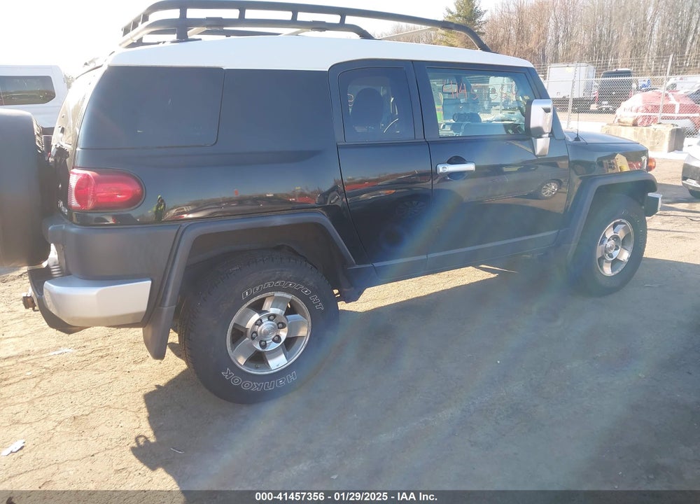 2009 TOYOTA FJ CRUISER VIN: JTEBU11FX9K059995