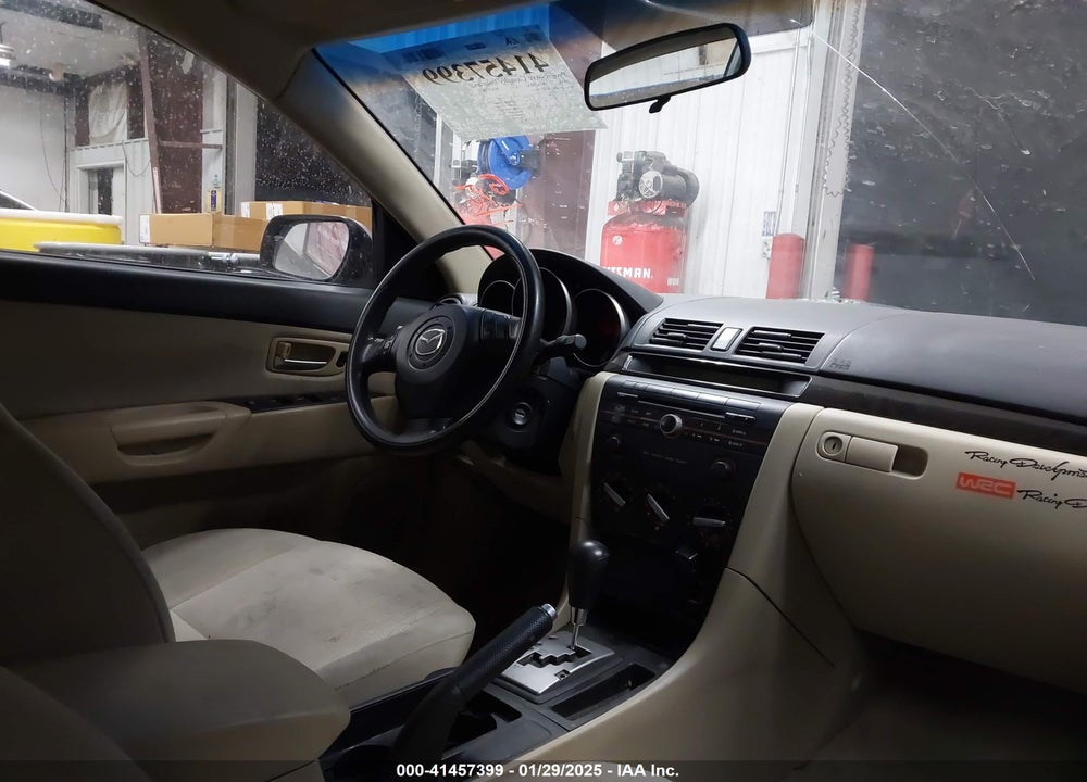 2008 MAZDA MAZDA3 VIN: JM1BK12F681778111