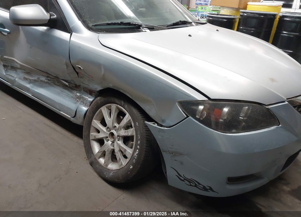 2008 MAZDA MAZDA3 VIN: JM1BK12F681778111