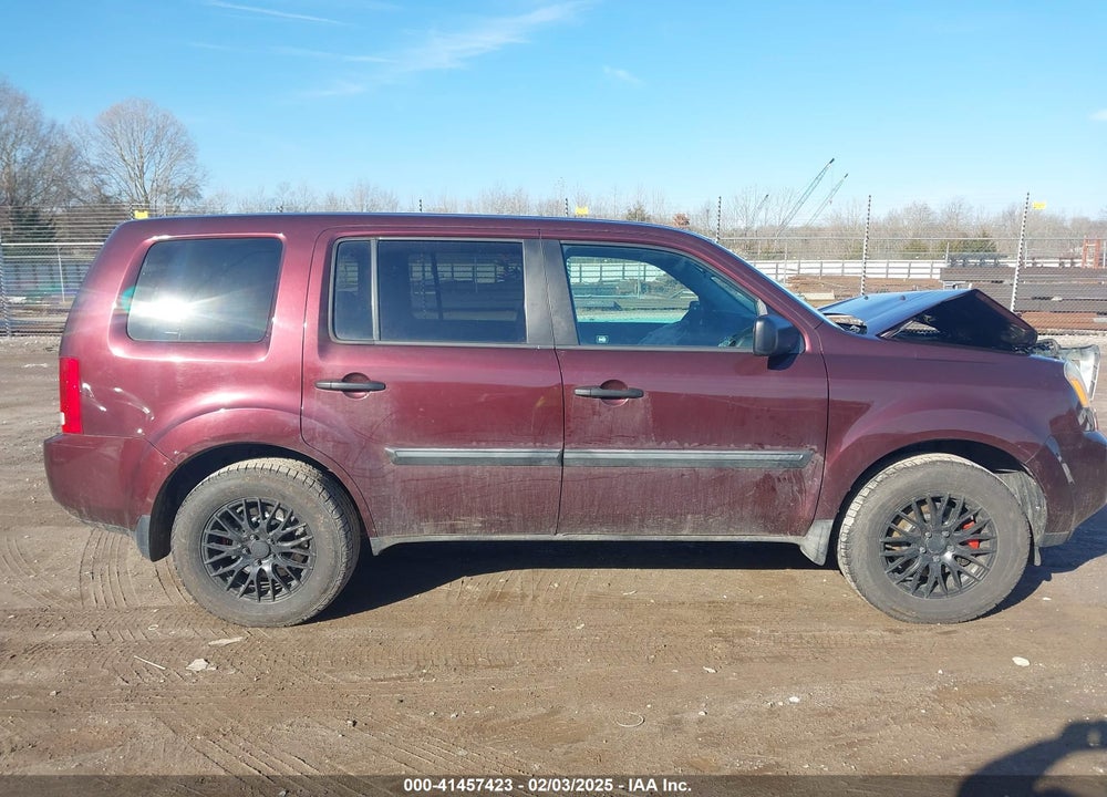 2011 HONDA PILOT VIN: 5FNYF4H22BB059800