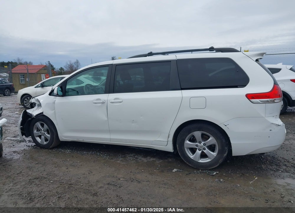 2011 TOYOTA SIENNA LE V6 VIN: 5TDKK3DC9BS106813