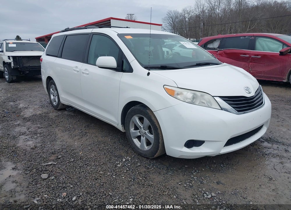 2011 TOYOTA SIENNA LE V6 VIN: 5TDKK3DC9BS106813