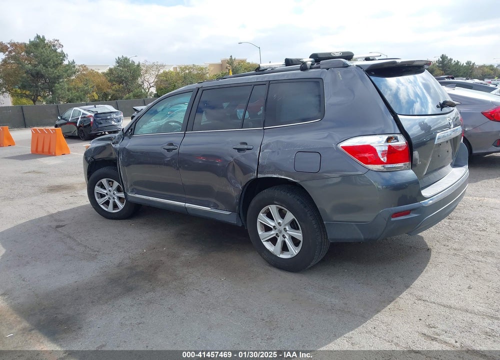 2013 TOYOTA HIGHLANDER BASE PLUS V6 VIN: 5TDZK3EH8DS142438