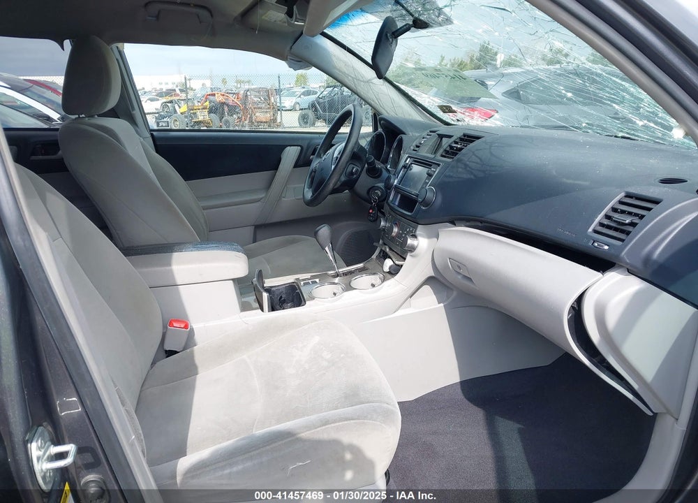 2013 TOYOTA HIGHLANDER BASE PLUS V6 VIN: 5TDZK3EH8DS142438