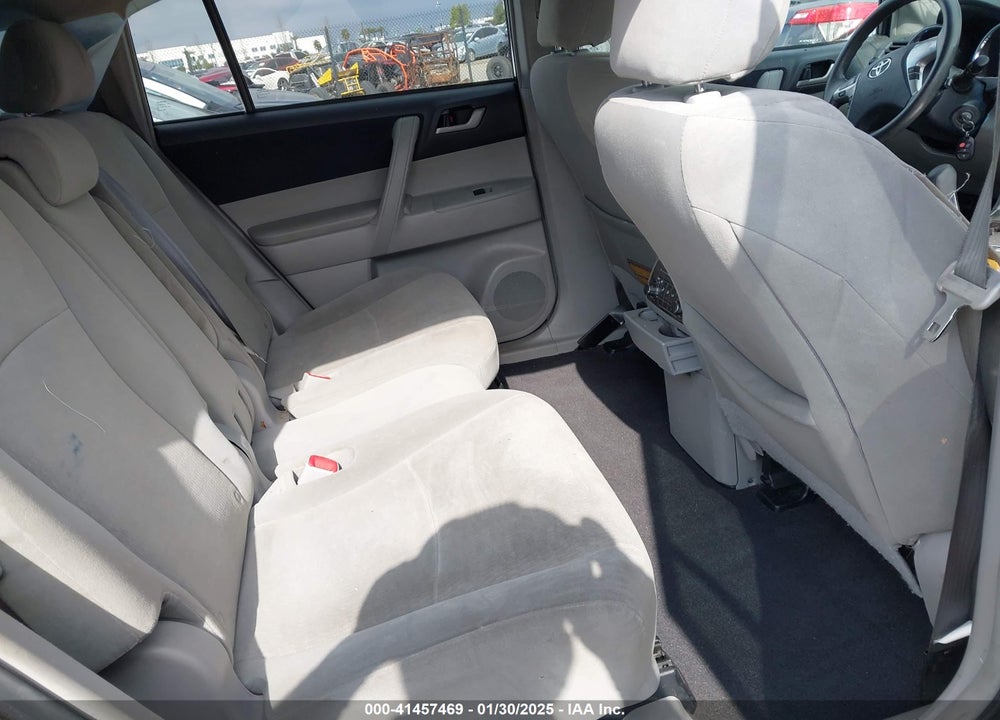 2013 TOYOTA HIGHLANDER BASE PLUS V6 VIN: 5TDZK3EH8DS142438