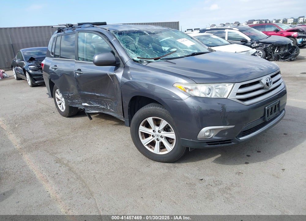 2013 TOYOTA HIGHLANDER BASE PLUS V6 VIN: 5TDZK3EH8DS142438