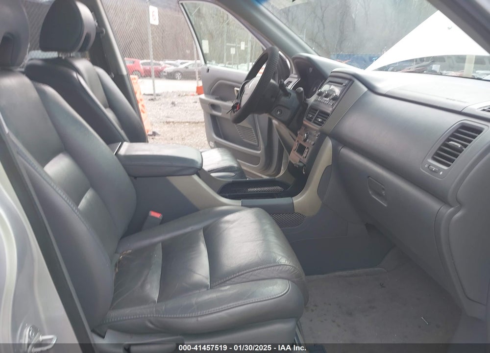 2006 HONDA PILOT EX-L VIN: 2HKYF18526H563067